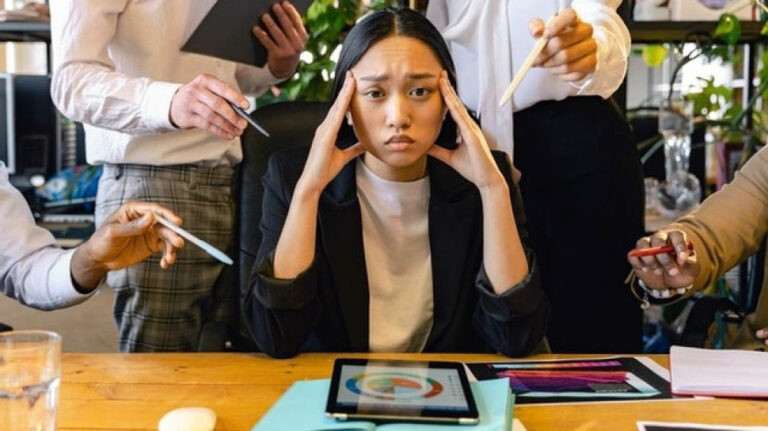 sibuk kerja